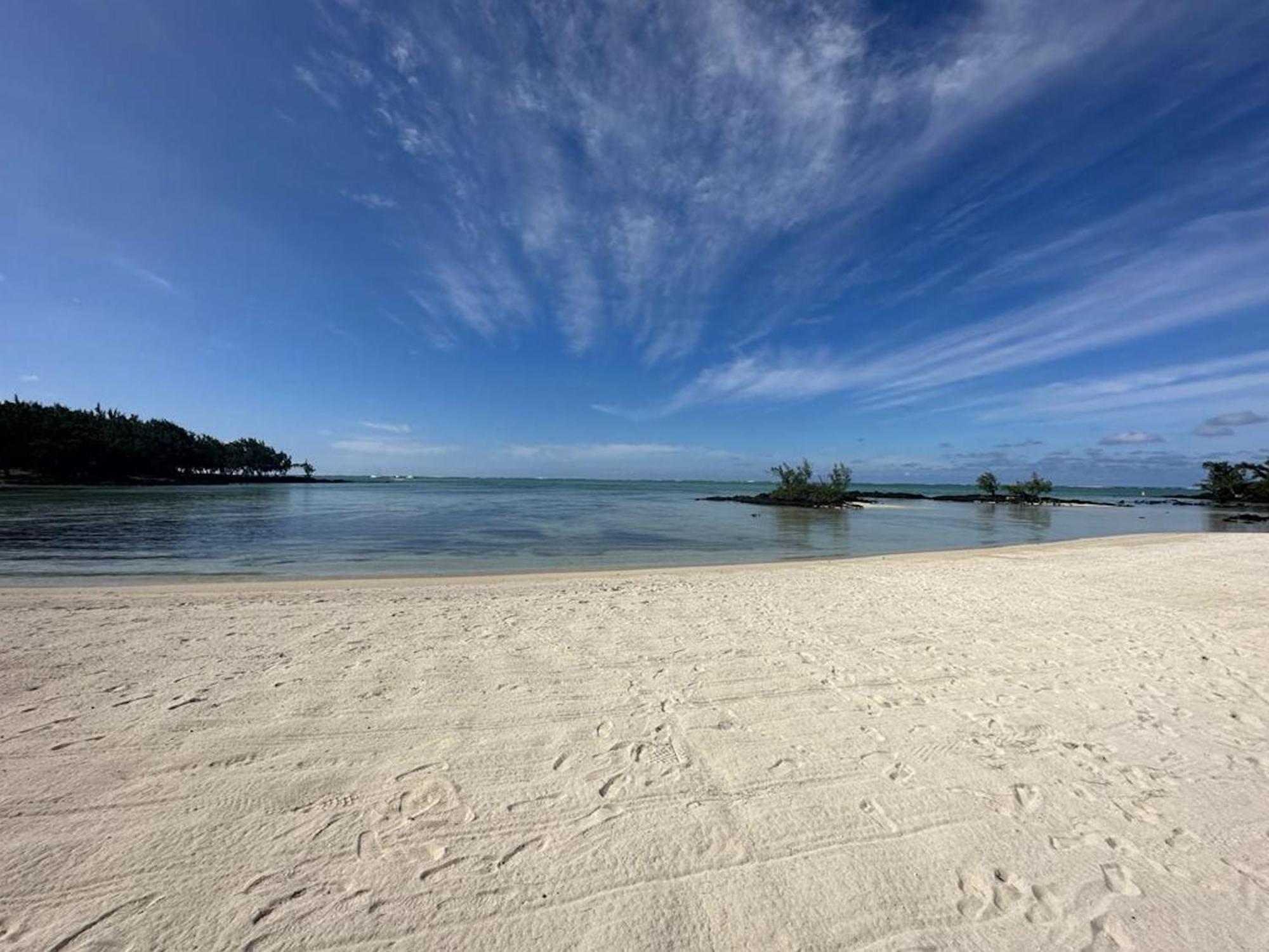 Ile aux Cerfs Villa Nenuphar Mauritius With Butler And Private Cook מראה חיצוני תמונה